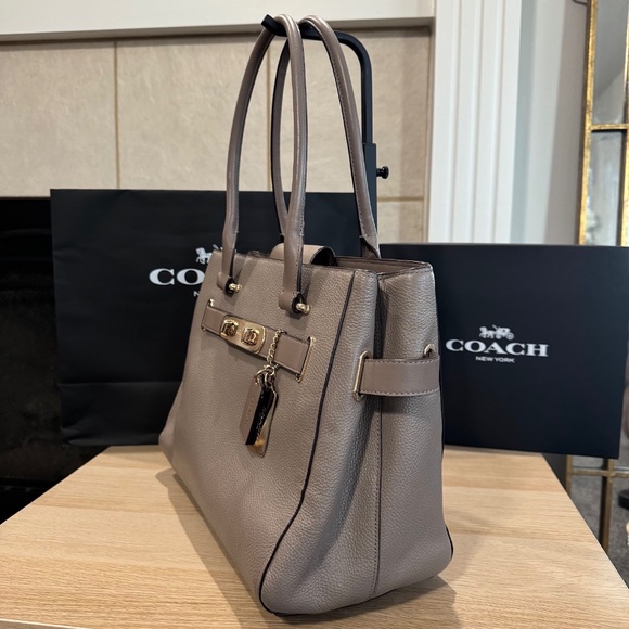 Coach Swagger Carryall Pebble Leather Large Shoulder Bag Style 36488 - Picture 3 of 13